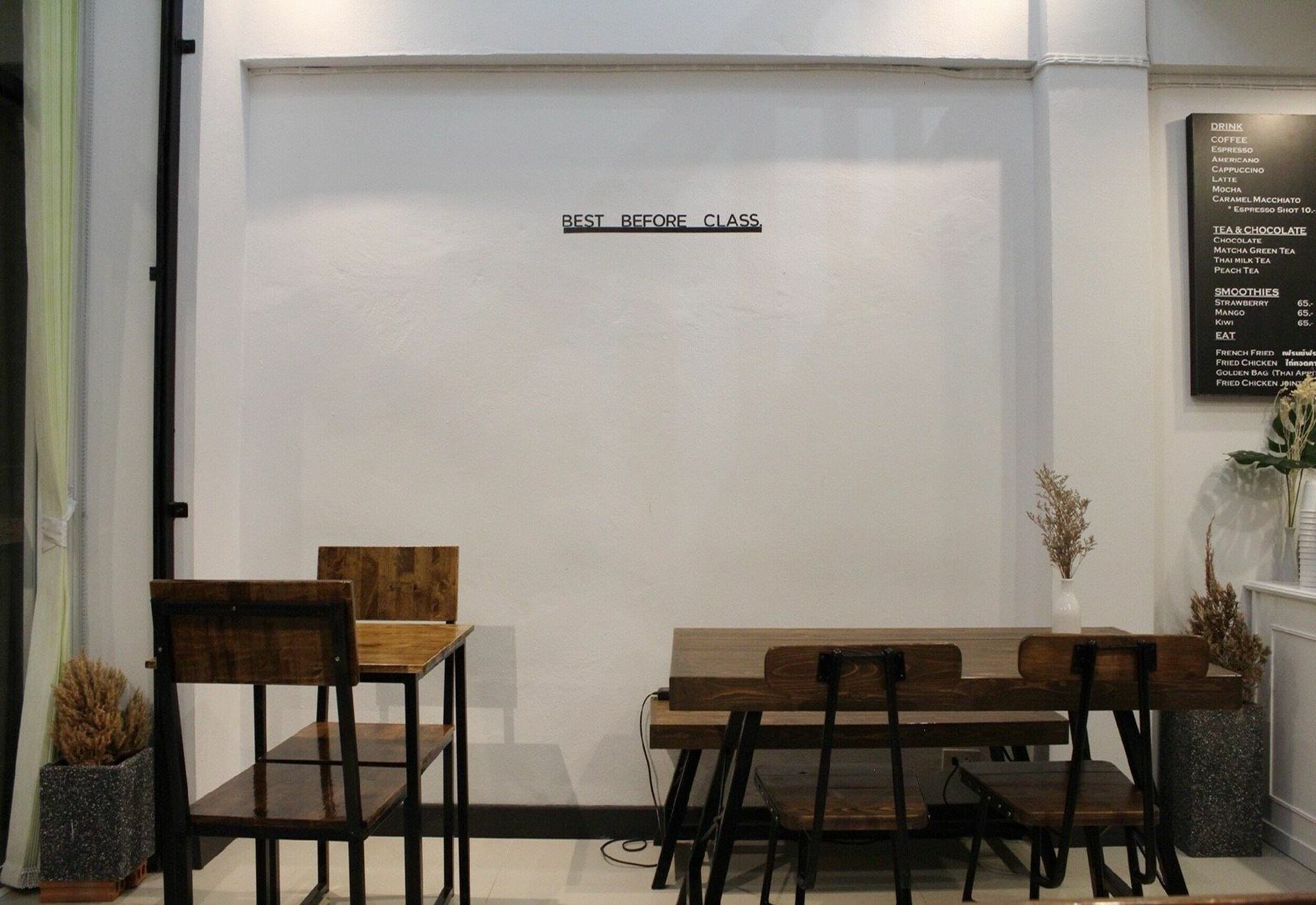 The Most Coffee & Guesthouse チエンマイ エクステリア 写真
